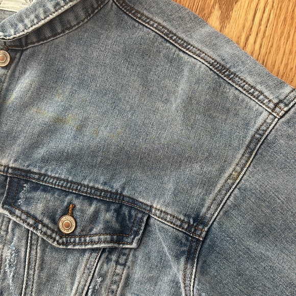 Distressed Cropped Denim Jacket (M) - Picture 4 of 8